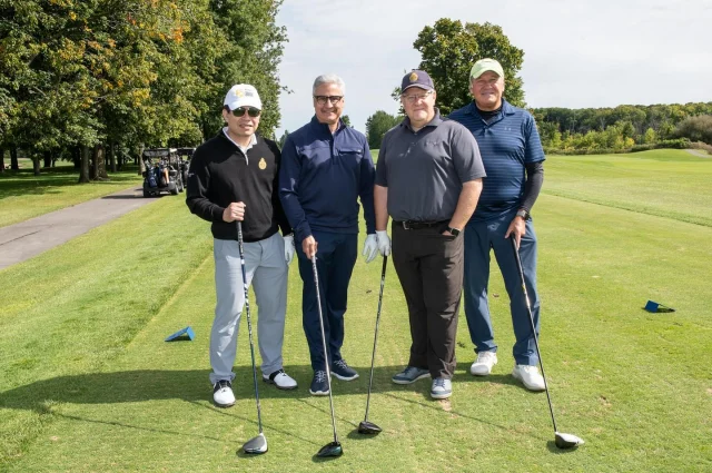 La semaine dernière nous avons accueilli plus de 200 participants engagés pour souligner notre 20e tournoi de golf annuel ! 

Grâce au soutien continu de nos chers commanditaires, donateurs, golfeurs, collaborateurs, patients et bénévoles, notre événement a connu un incroyable succès. 

Merci de tout cœur 💚💛

📸 Lien en bio 

#golf #golftournament #philanthropy #donate #thoracicsurgery #frctm
